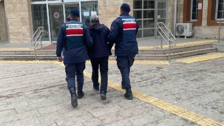 Afyonkarahisar’da firari 2 hükümlü yakalandı