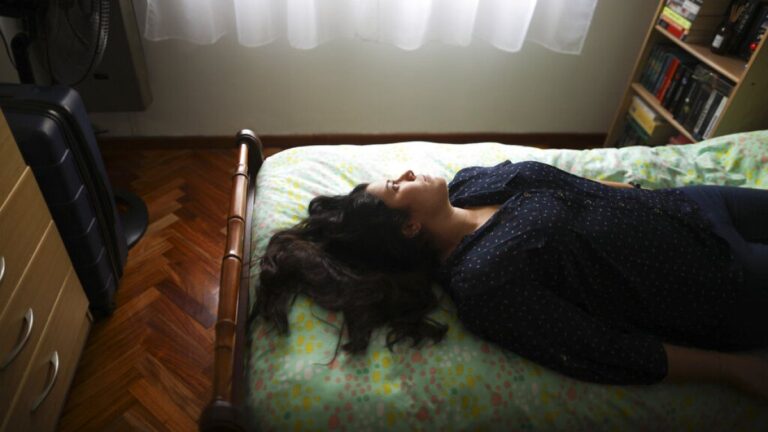 Araştırma: Uykusu iki gece üst üste bölünenler kendini daha yaşlı hissediyor