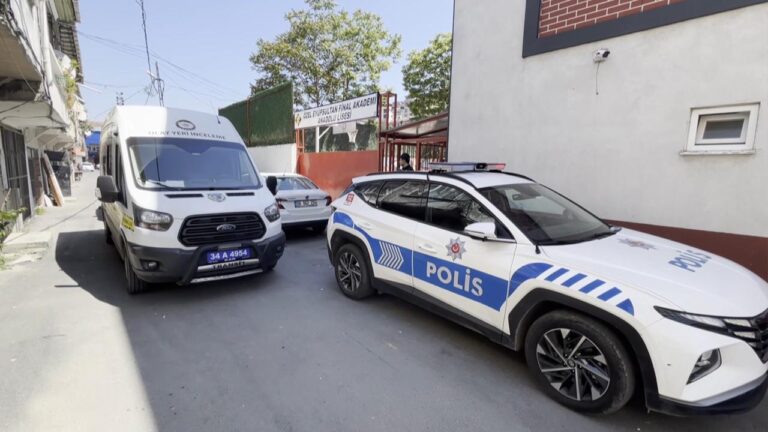 İstanbul’da öğrencinin vurduğu okul müdürü hayatını kaybetti