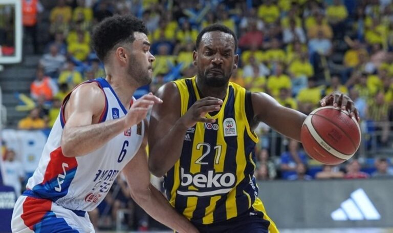 Anadolu Efes son saniyede Fenerbahçe Beko’yu devirdi: Seriyi 2-1’e taşıdı – Son Dakika Spor Haberleri