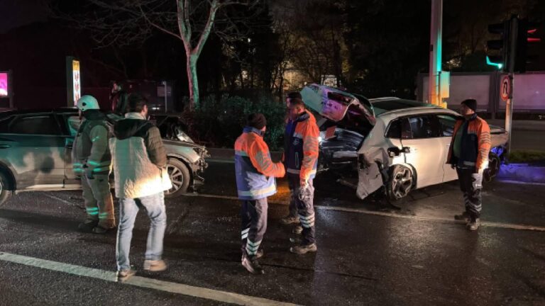 Sarıyer'de zincirleme trafik kazası: 3 yaralı