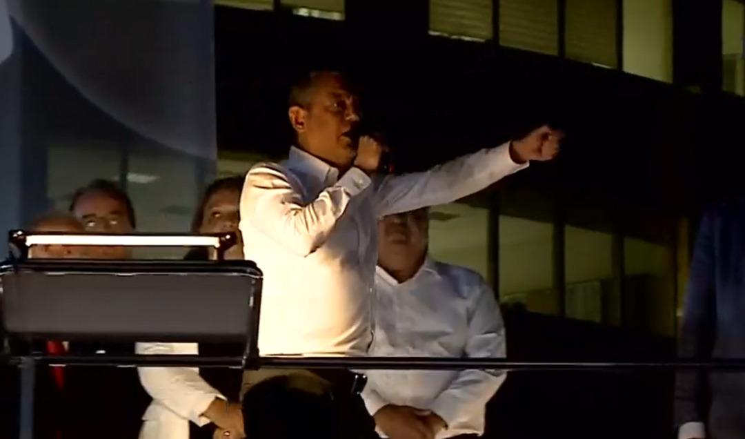 Özgür Özel Aydin, zor kelimelerle Özgür Çağrı Çağrısı Yaptı: 