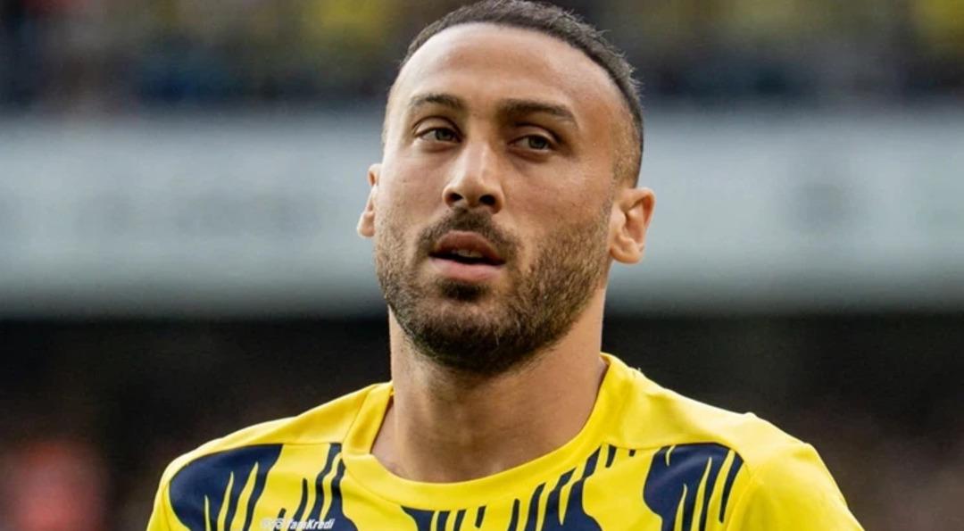 Cenk Tosun için iki Süper Lig takımı yarışıyor! Fenerbahçe'yi terk etmek ve imzayı imzalamaya bırakıldı ... 2