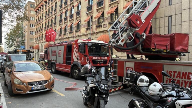 Şişli’de ısı yalıtımı sırasında çıkan yangın paniğe neden oldu