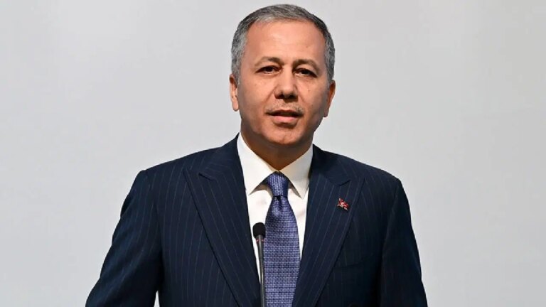 Yerlikaya duyurdu… 25 ilde siber suçlara yönelik operasyon, 403 gözaltı! – Son Dakika Türkiye Haberleri