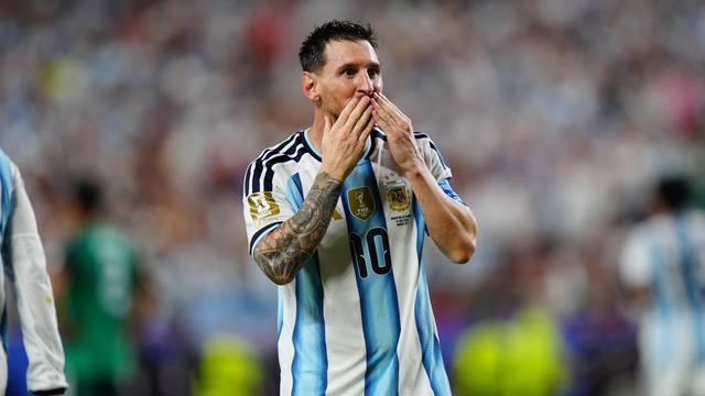 Lionel Messi’den tarihi başarı! Klose’yi yakaladı, rekora göz dikti
