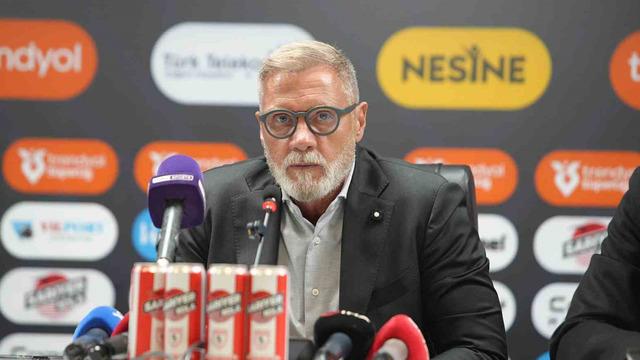 Thorsten Fink: “Takımın biraz zamana ihtiyacı var”